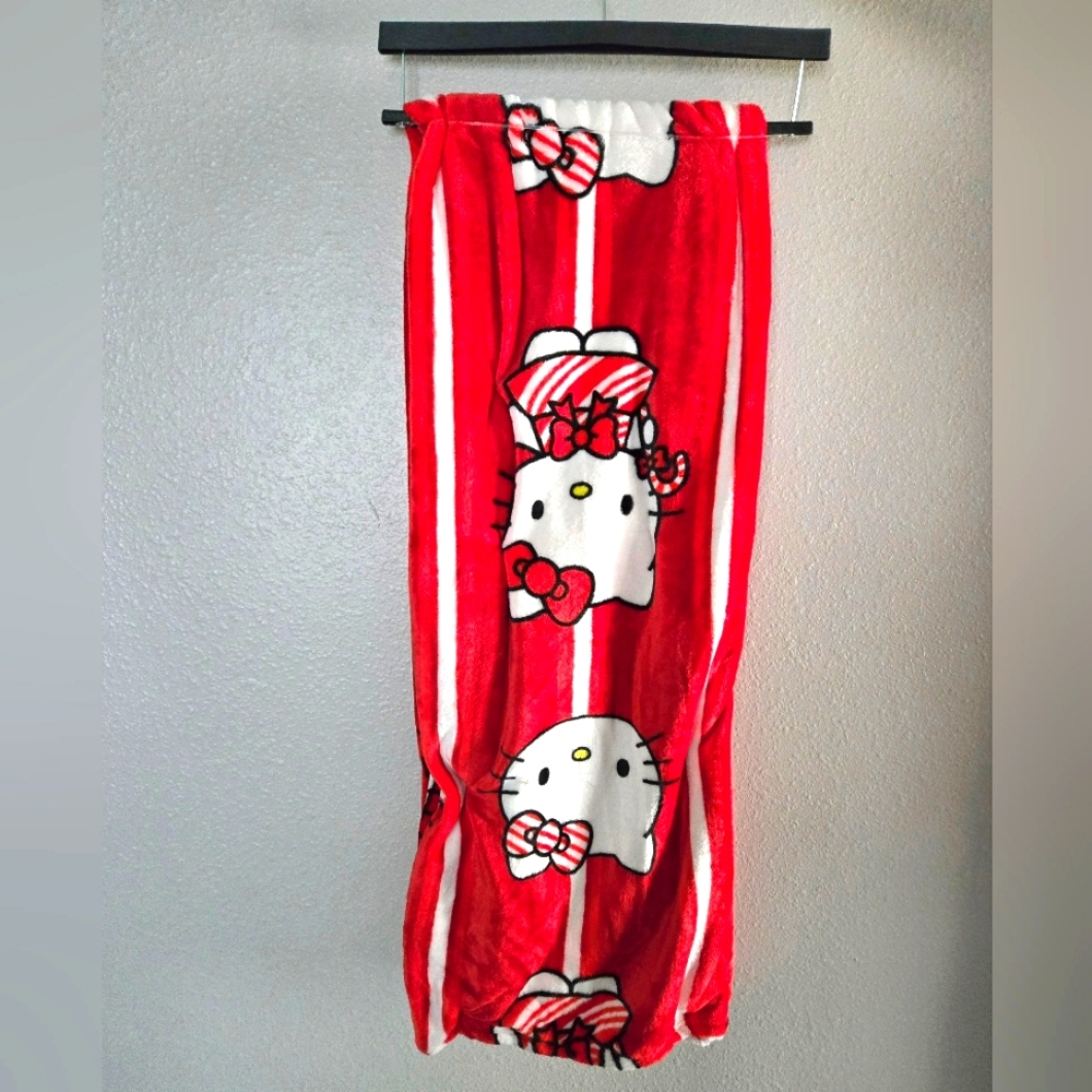 Hello Kitty Christmas Throw Blanket